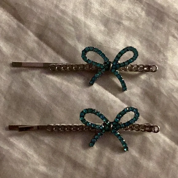🌺NWT Just Too Amazing Rhinestone Blue Bow Hair Pins Make Perfect Gift 🌺 - Picture 2 of 7